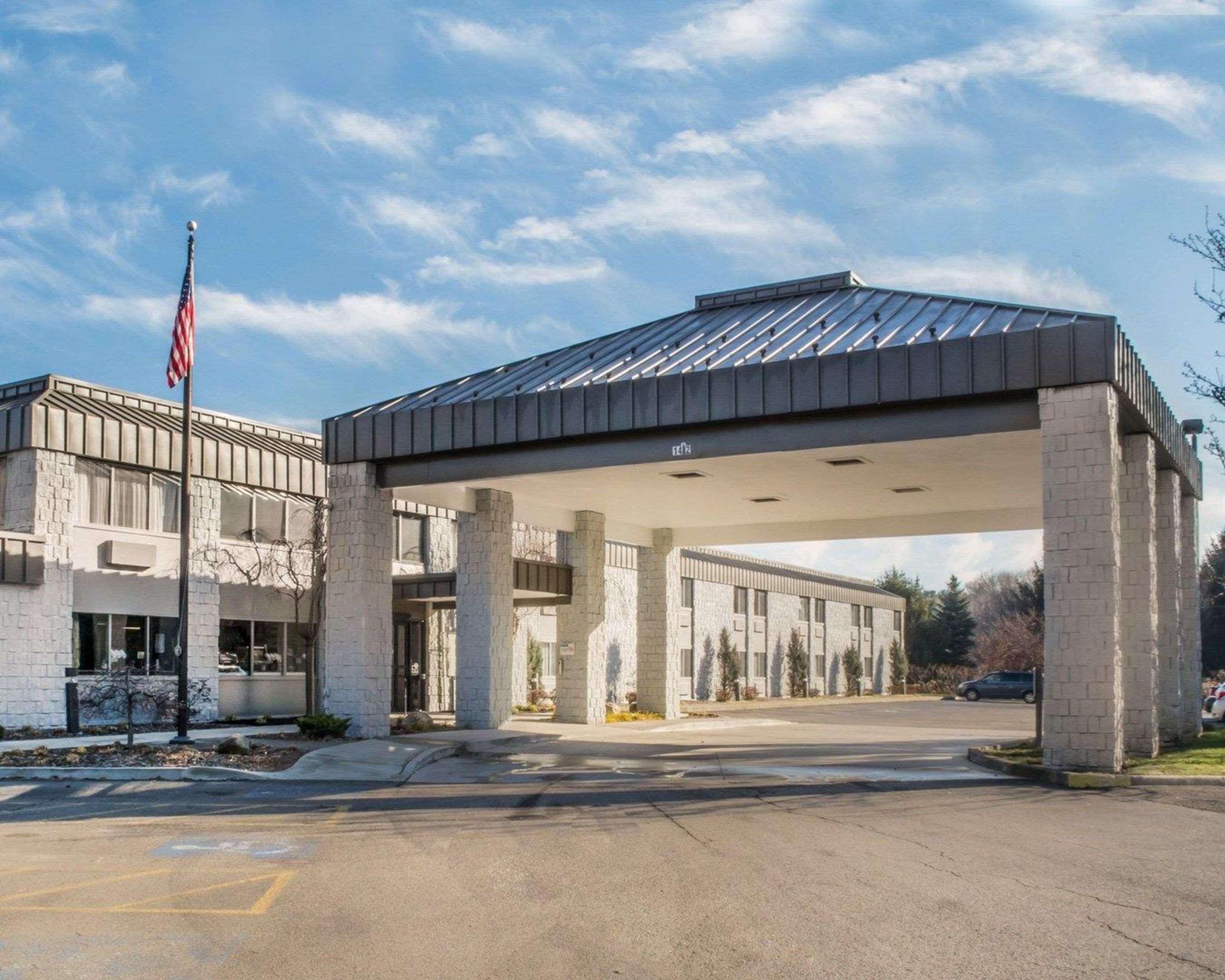 Clarion Pointe Jamestown - Falconer Exterior foto