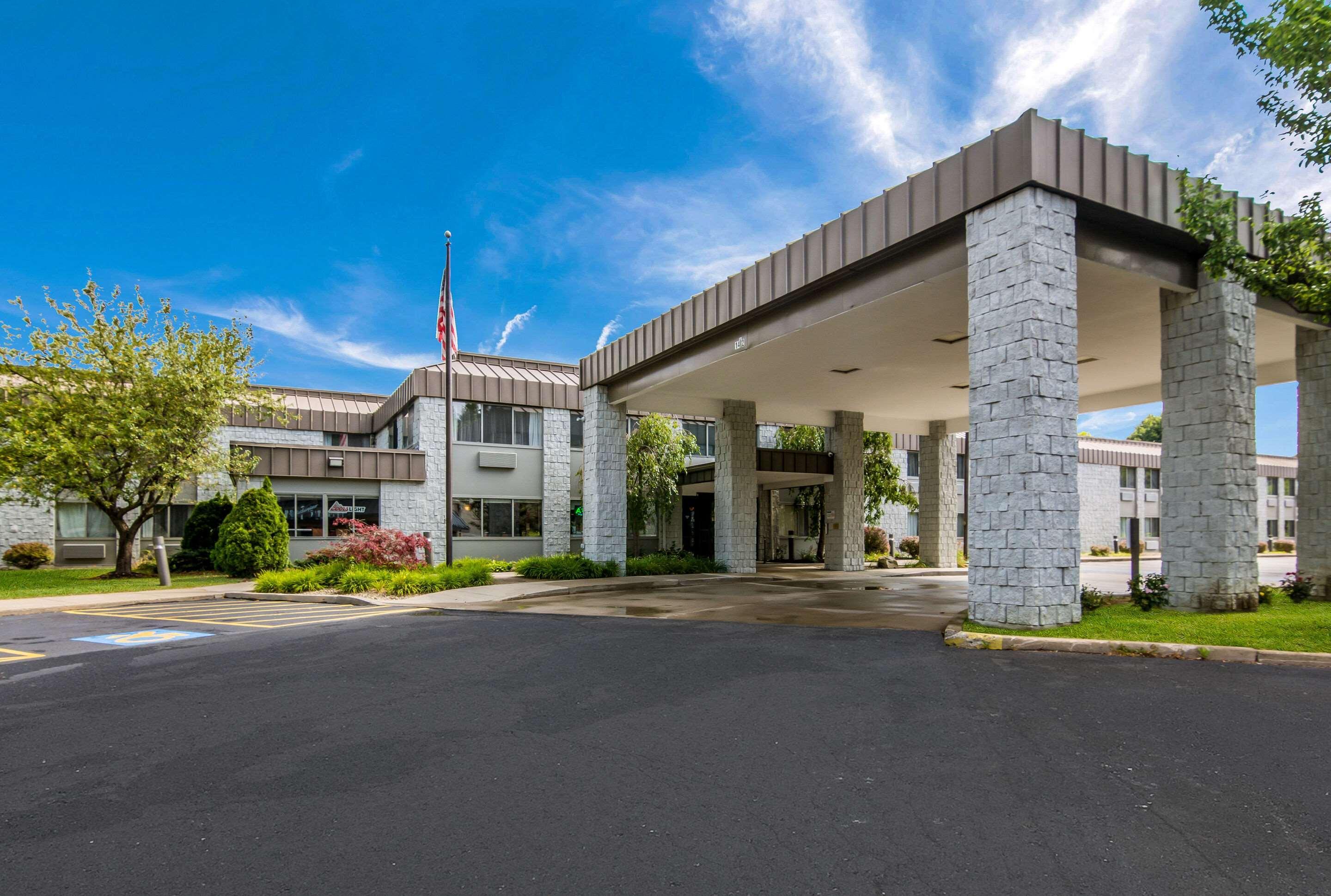 Clarion Pointe Jamestown - Falconer Exterior foto